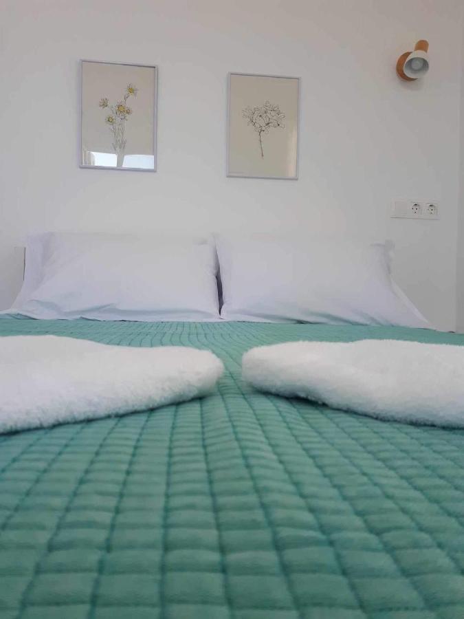 Seaside Serenade 1, Suite Ermoupoli Ngoại thất bức ảnh